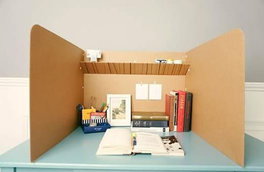 온라인 쇼핑몰 11번가는 코로나19가 재유행하기 시작한 이달 17~26일 상품 판매 데이터를 분석한 결과 좌식 책상 판매량이 2183% 급증했다. [11번가 제공]